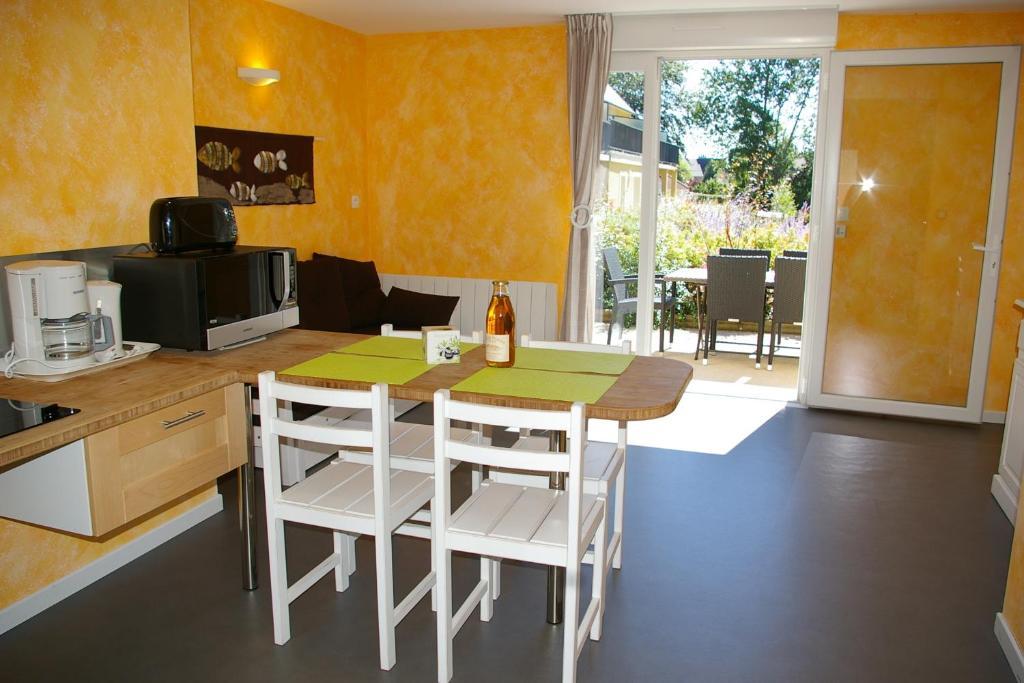 Residence Le Bois Flotte Merville-Franceville-Plage Δωμάτιο φωτογραφία